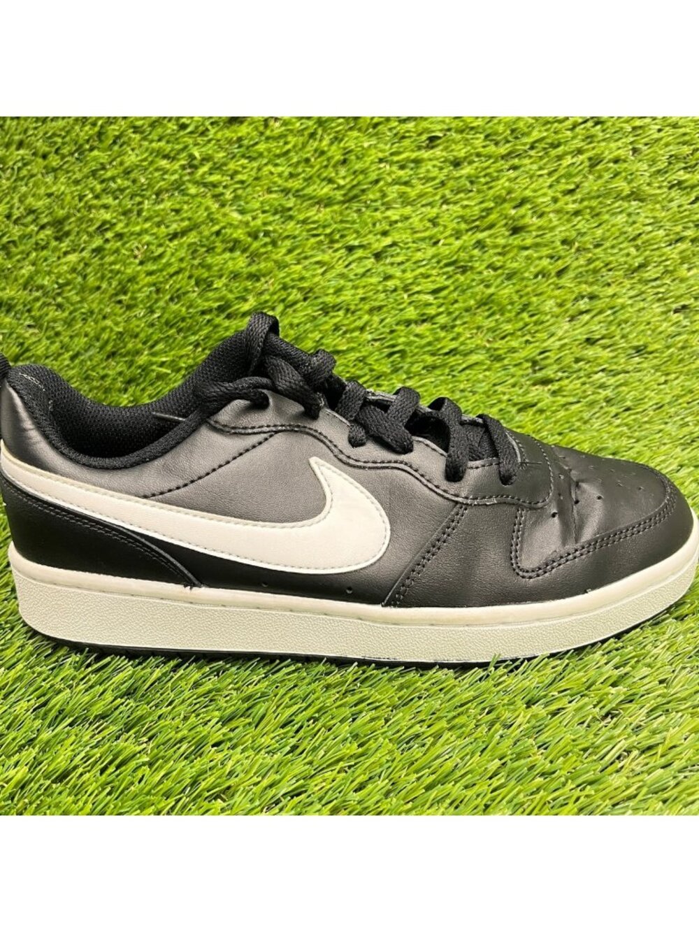 Nike Court Borough Low 2 GS Boys Size 6.5Y Black Athletic Leather Shoes Sneakers